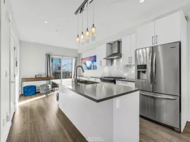 63 843 Ewen Avenue, New Westminster, BC