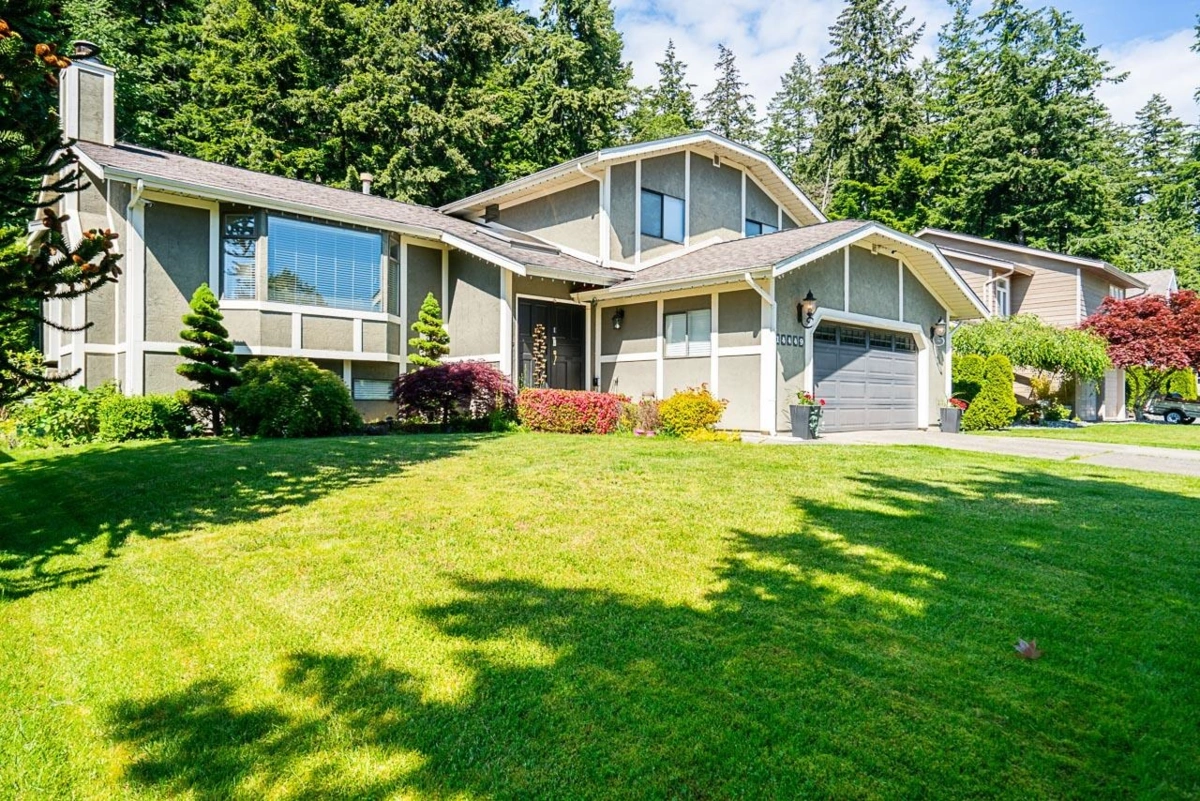 Family Room Photo of 14449 19a Avenue, Surrey, BC