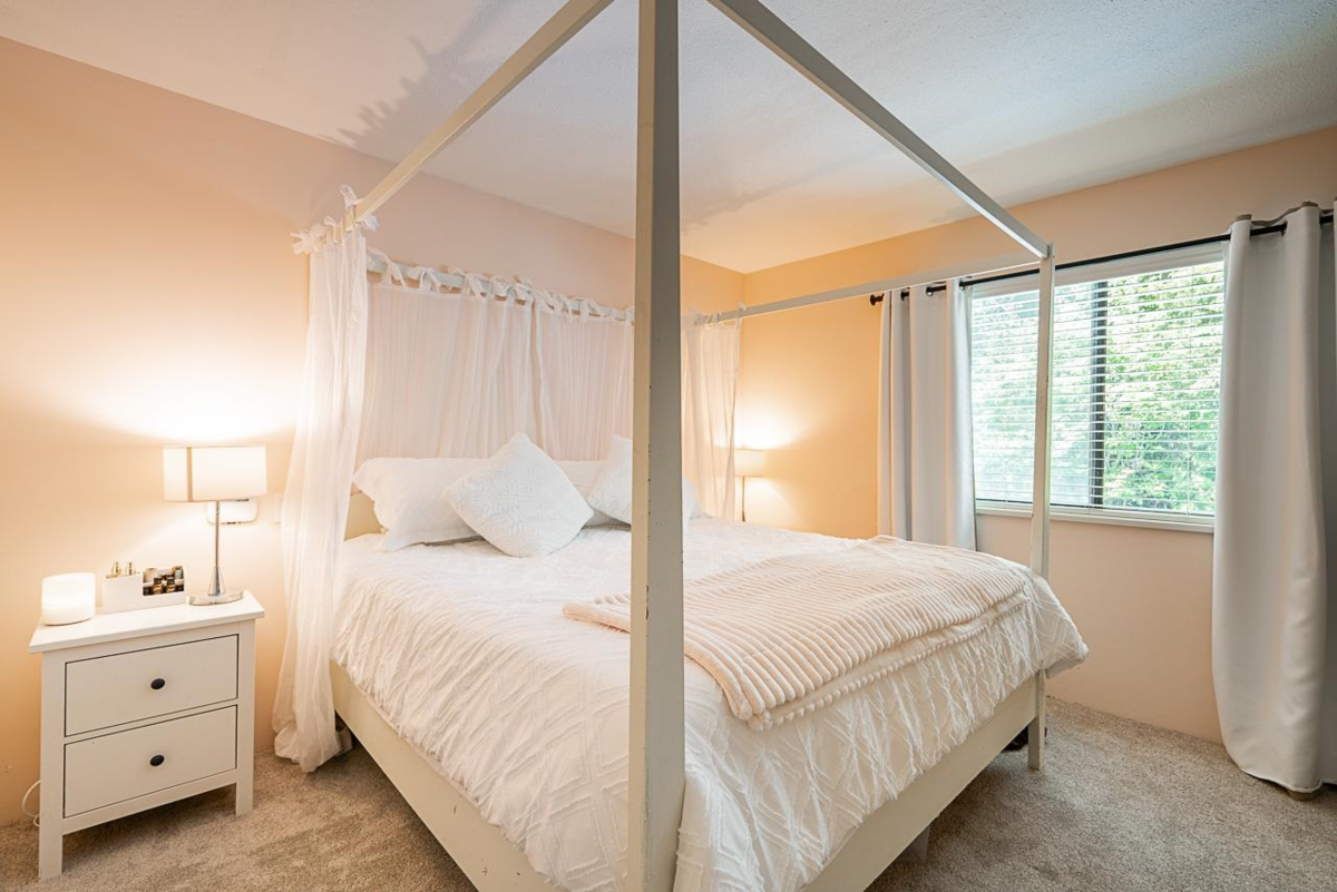 Guest Bathroom Photo of 14449 19a Avenue, Surrey, BC