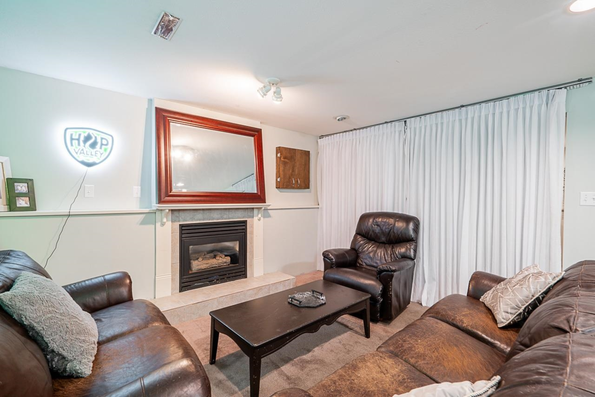 Outdoor Patio Photo of 14449 19a Avenue, Surrey, BC