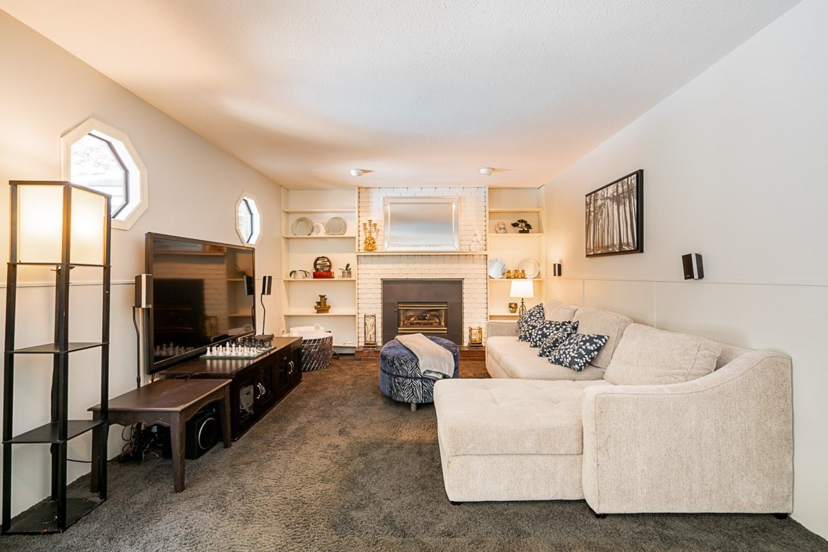 Primary Bathroom Photo of 14449 19a Avenue, Surrey, BC