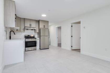 Mudroom Photo of 1 5459 Rhodes Street, Vancouver, BC