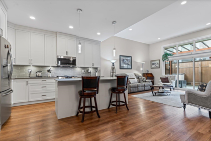 Kitchen Photo of 85 46110 Thomas Road, Chilliwack, BC