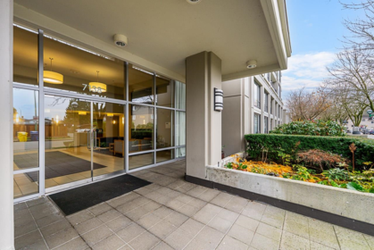 403 7138 Collier Street, Burnaby, BC, Burnaby — Apartment/Condo for sale