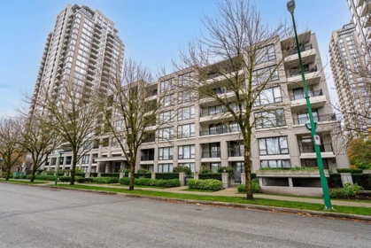 403 7138 Collier Street, Burnaby, BC, Burnaby — Apartment/Condo for sale