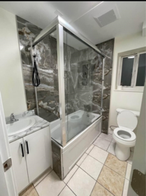 Powder Room Photo of 14860 89 Avenue, Surrey, BC