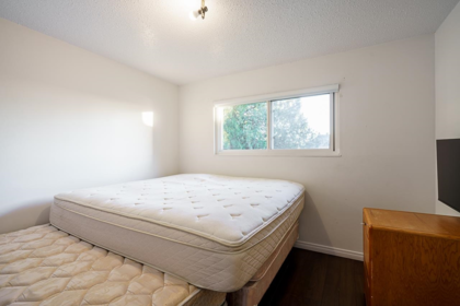 Primary Bathroom Photo of 14860 89 Avenue, Surrey, BC