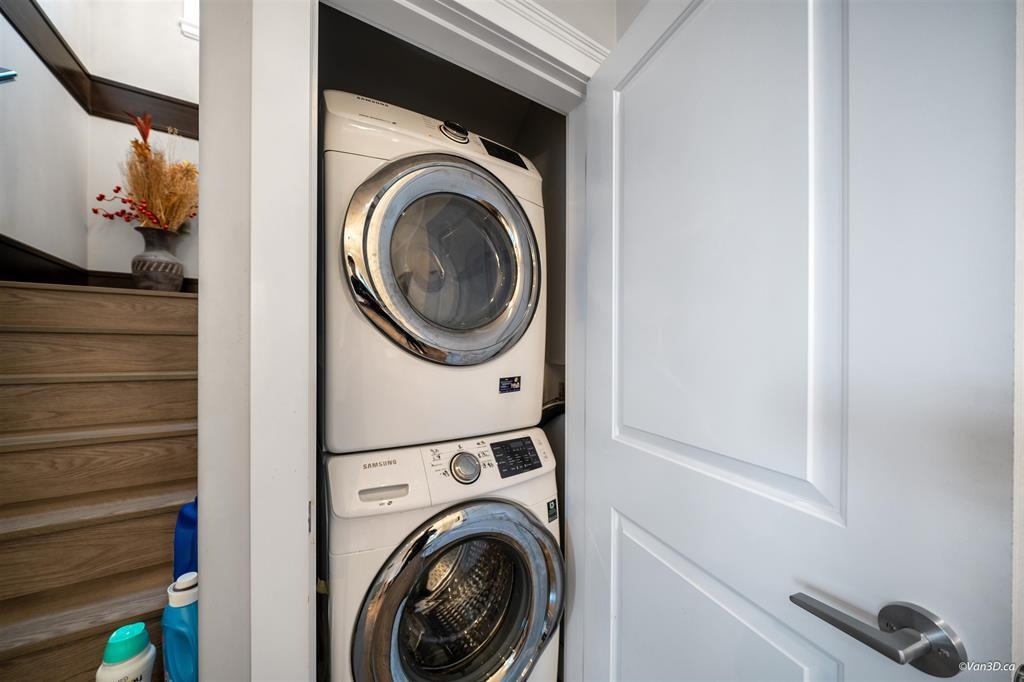 Guest Bathroom Photo of 7753 Wedgewood Street, Burnaby, BC