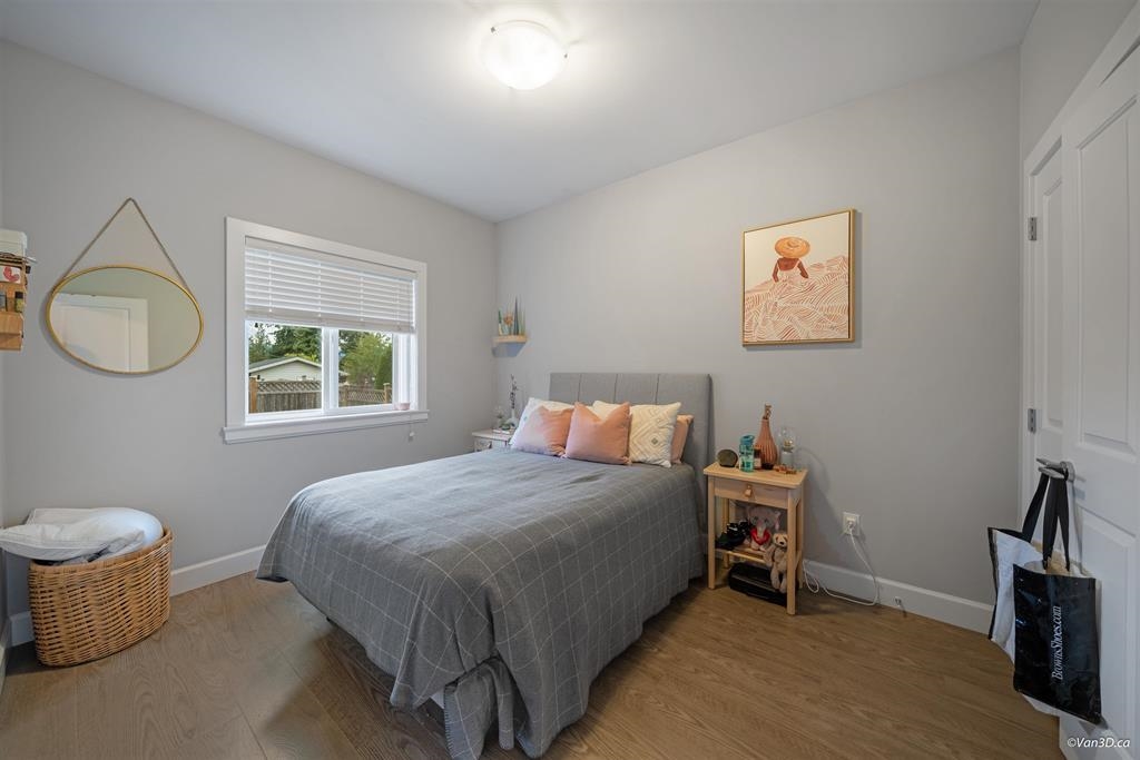 Walk-In Closet Photo of 7753 Wedgewood Street, Burnaby, BC