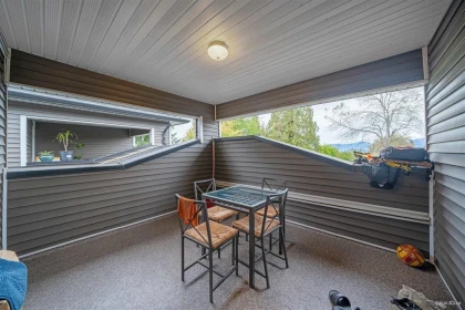 Entry Foyer Photo of 7753 Wedgewood Street, Burnaby, BC