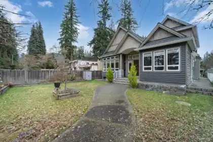 Front Yard Photo of 2244 Edgemont Boulevard, North Vancouver, BC