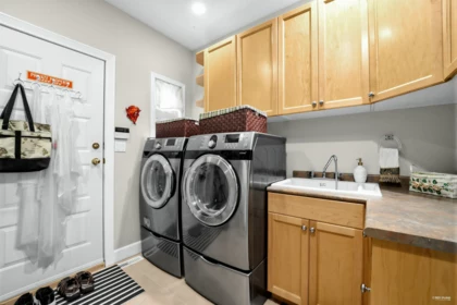 Mudroom Photo of 2244 Edgemont Boulevard, North Vancouver, BC