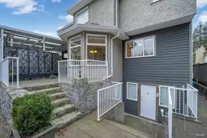 Outdoor Kitchen Photo of 2244 Edgemont Boulevard, North Vancouver, BC