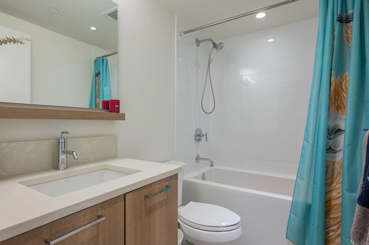 Entry Foyer Photo of 1804 258 Nelson's Court, New Westminster, BC