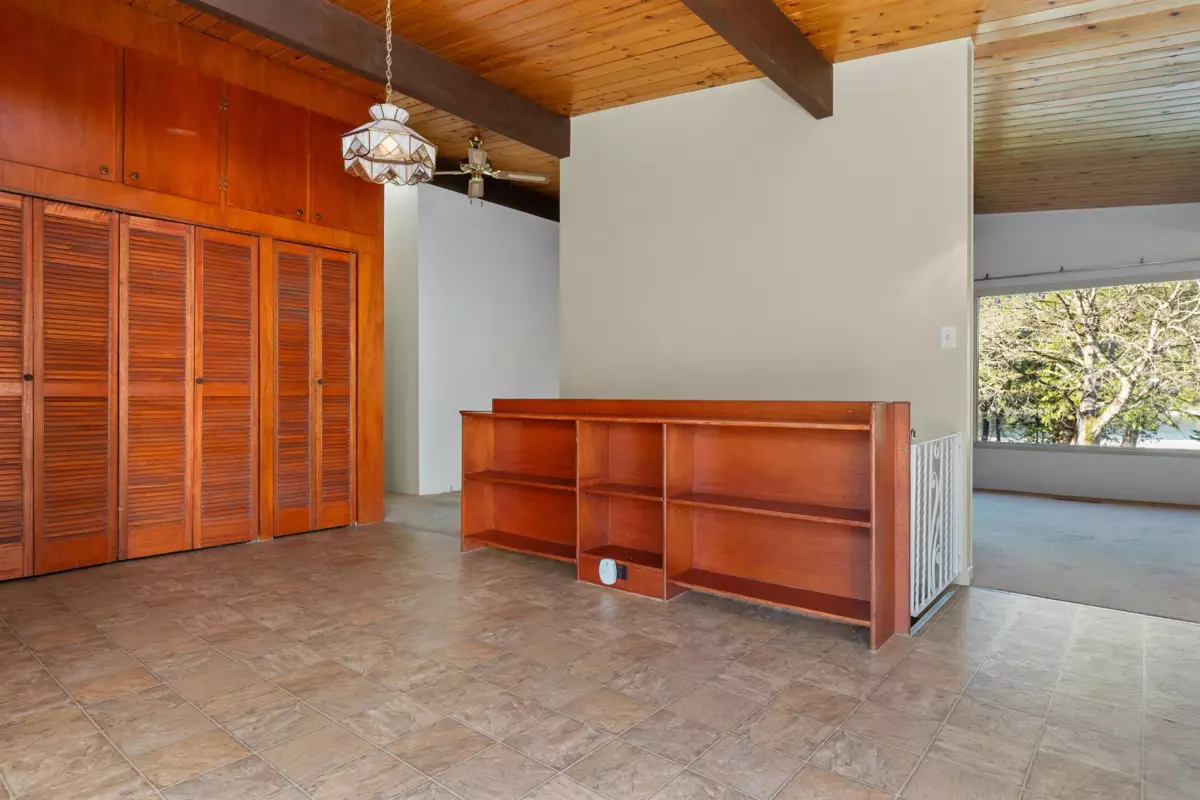 Bedroom 2 Photo of 560 Wardle Street, Hope, BC
