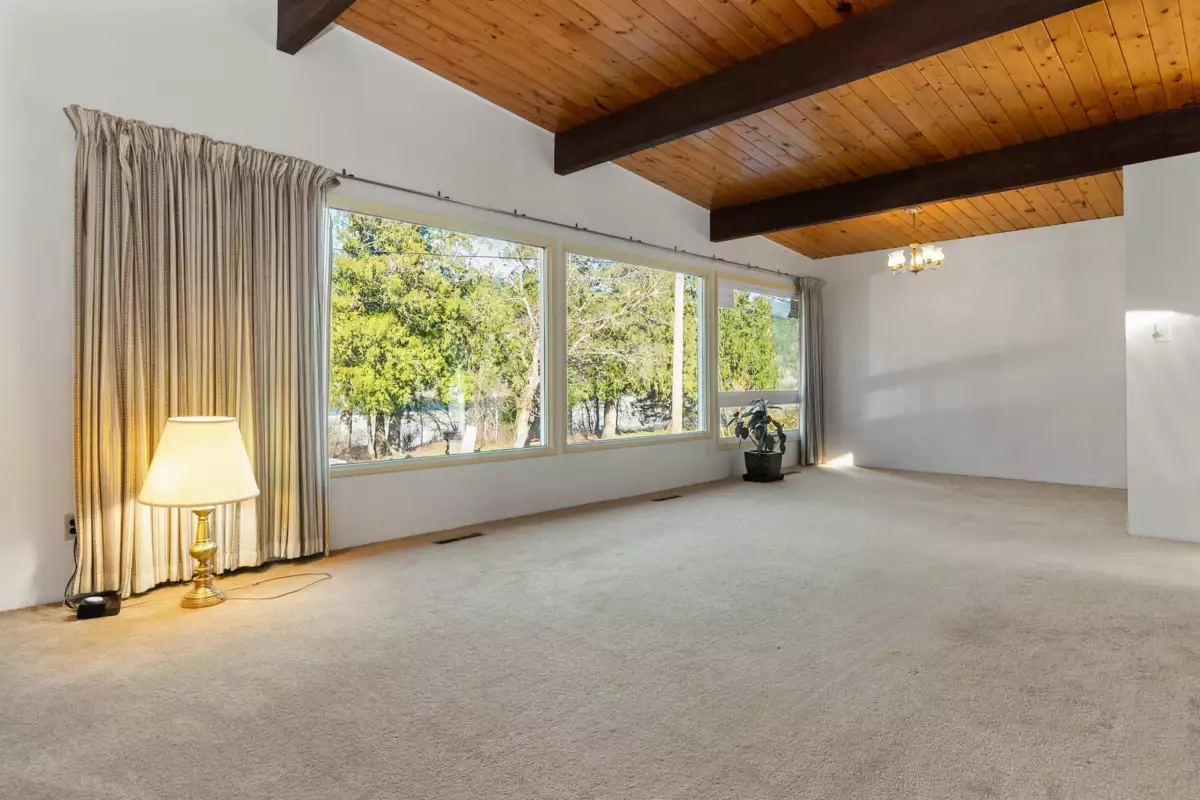 Bedroom 3 Photo of 560 Wardle Street, Hope, BC