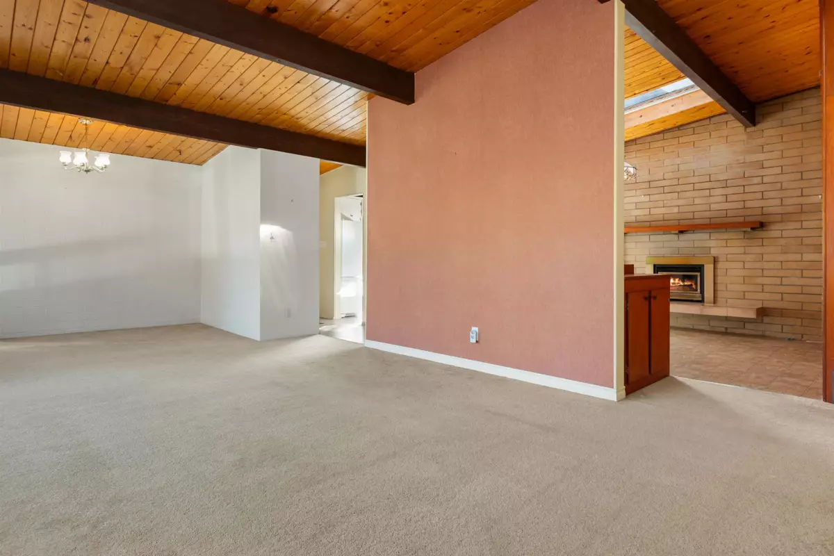 Guest Bathroom Photo of 560 Wardle Street, Hope, BC