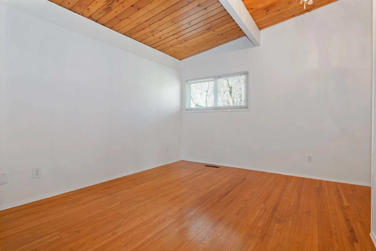 Office / Den Photo of 560 Wardle Street, Hope, BC