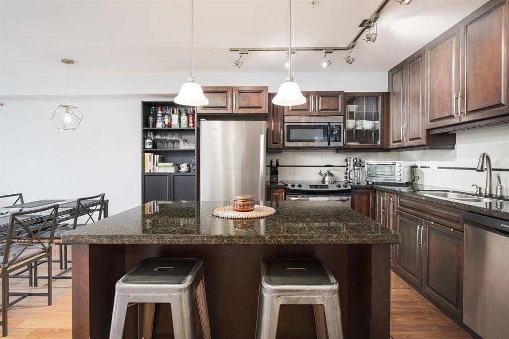 Family Room Photo of 312 19939 55a Avenue, Langley, BC