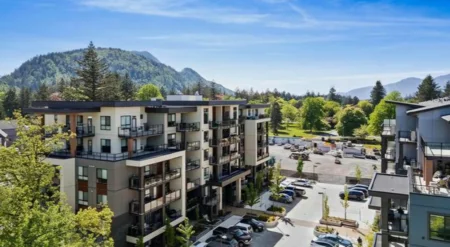 210 45505 Campus Drive, Chilliwack, BC, Chilliwack — Apartment/Condo for sale