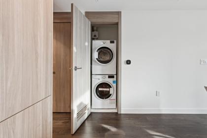 Walk-In Closet Photo of 838 3328 No. 3 Road, Richmond, BC