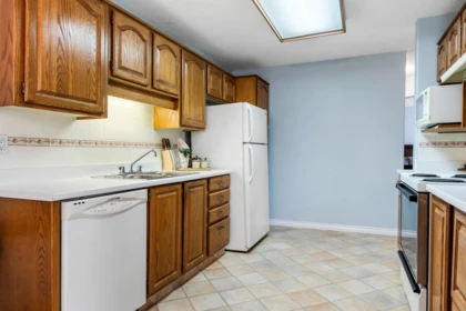 Primary Bathroom Photo of 214 8985 Mary Street, Chilliwack, BC