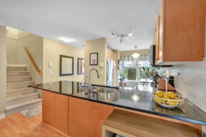 36 3855 Pender Street, Burnaby, BC, Burnaby — Townhouse for sale