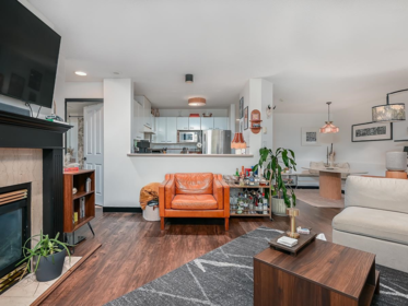 305 4425 Halifax Street, Burnaby, BC, Burnaby — Apartment/Condo for sale