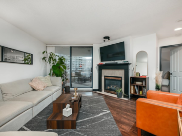 305 4425 Halifax Street, Burnaby, BC, Burnaby — Apartment/Condo for sale