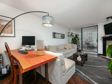 305 4425 Halifax Street, Burnaby, BC, Burnaby — Apartment/Condo for sale