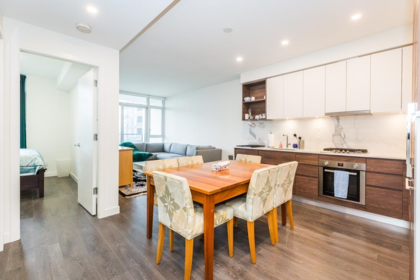 1902 585 Austin Avenue, Coquitlam, BC, Coquitlam — Apartment/Condo for sale