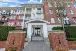 201 618 Como Lake Avenue, Coquitlam, BC