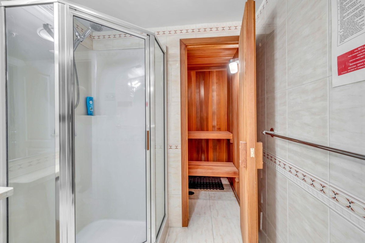 Basement Recreation Room Photo of 1569 W 35th Avenue, Vancouver, BC