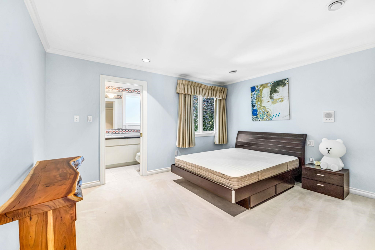 Guest Bathroom Photo of 1569 W 35th Avenue, Vancouver, BC