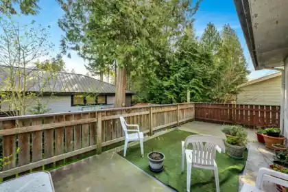 Swimming Pool Photo of 20580 46 Avenue, Langley, BC