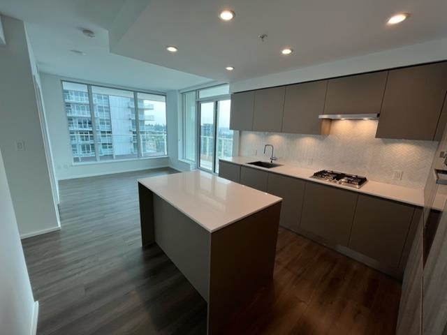 Primary Bathroom Photo of 1705 3833 Evergreen Place, Burnaby, BC