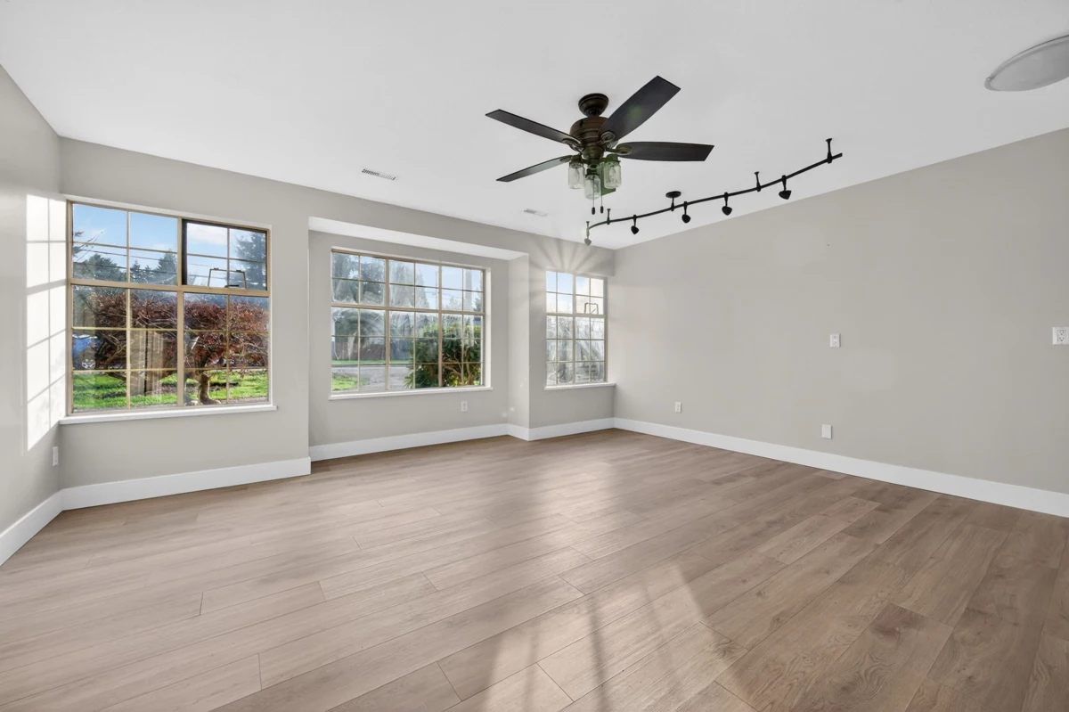 Kitchen Photo of 21105 River Road, Maple Ridge, BC