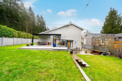 Swimming Pool Photo of 2673 128 Street, Surrey, BC