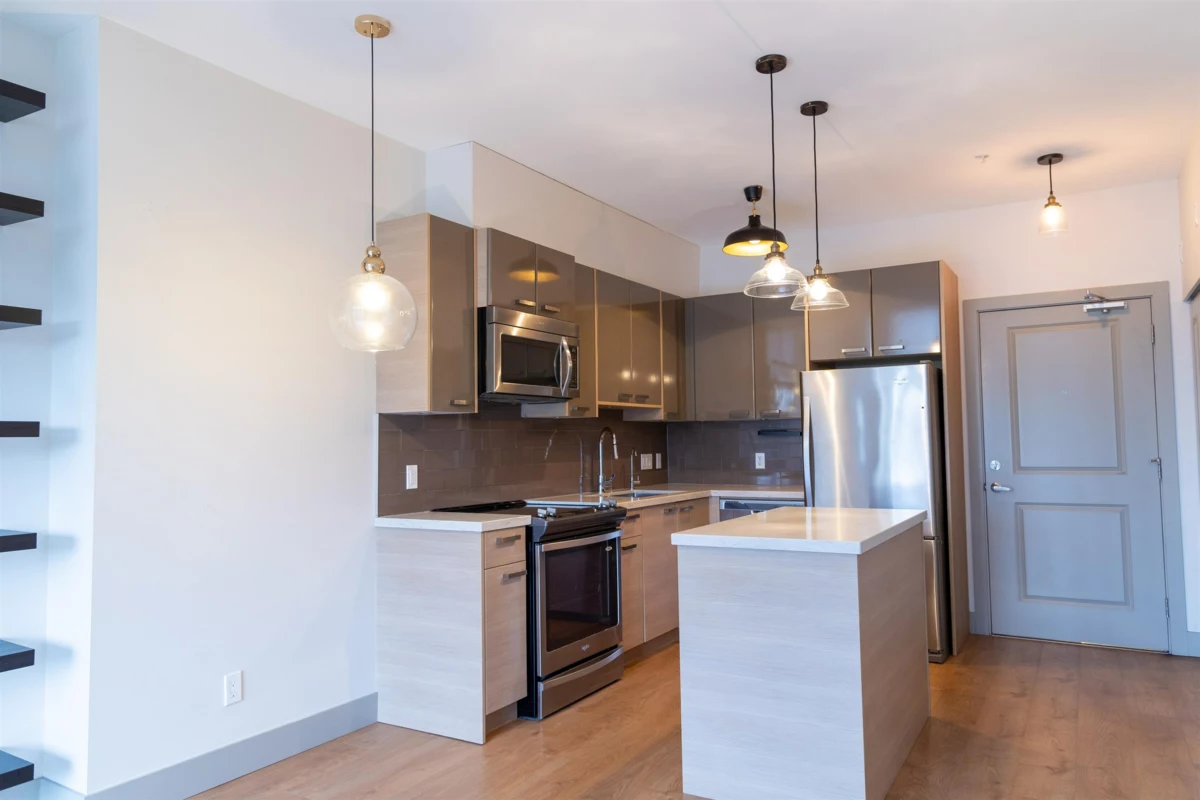 Primary Bathroom Photo of 402 6875 Dunblane Avenue, Burnaby, BC