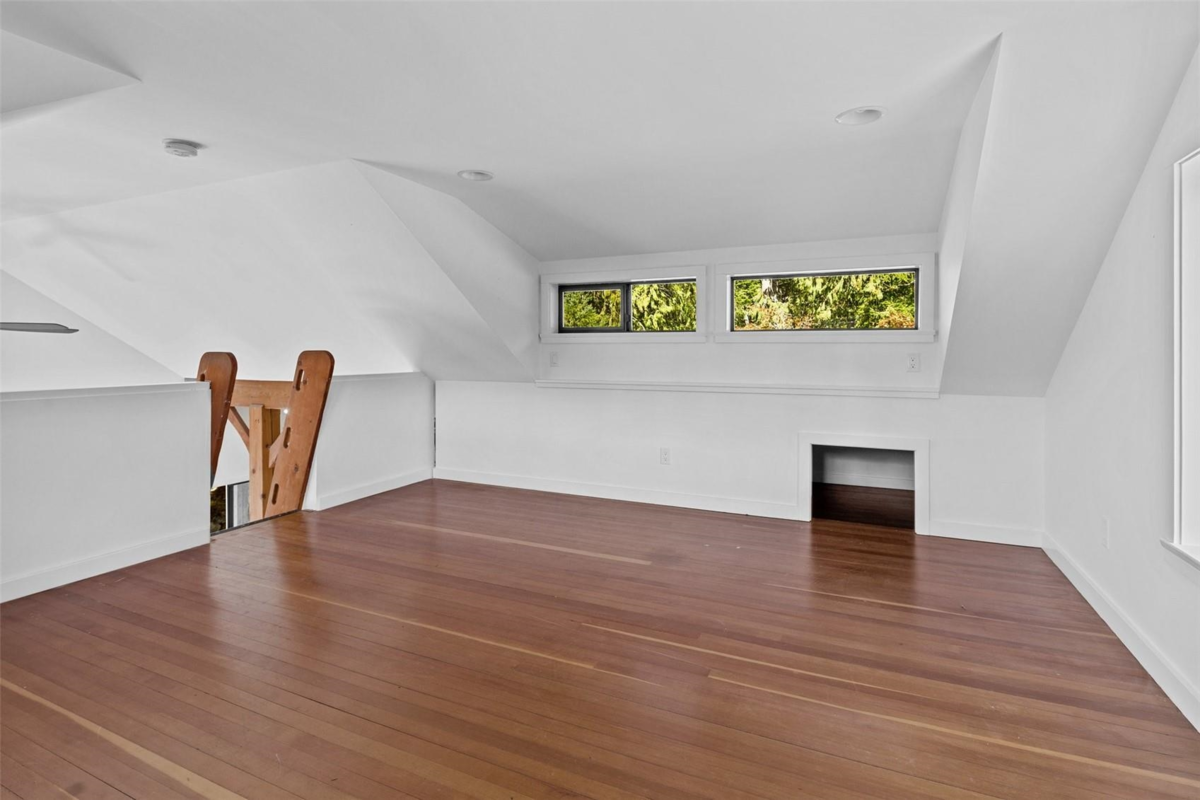 Laundry Room Photo of 400 Baker Road, Salt Spring Island, BC