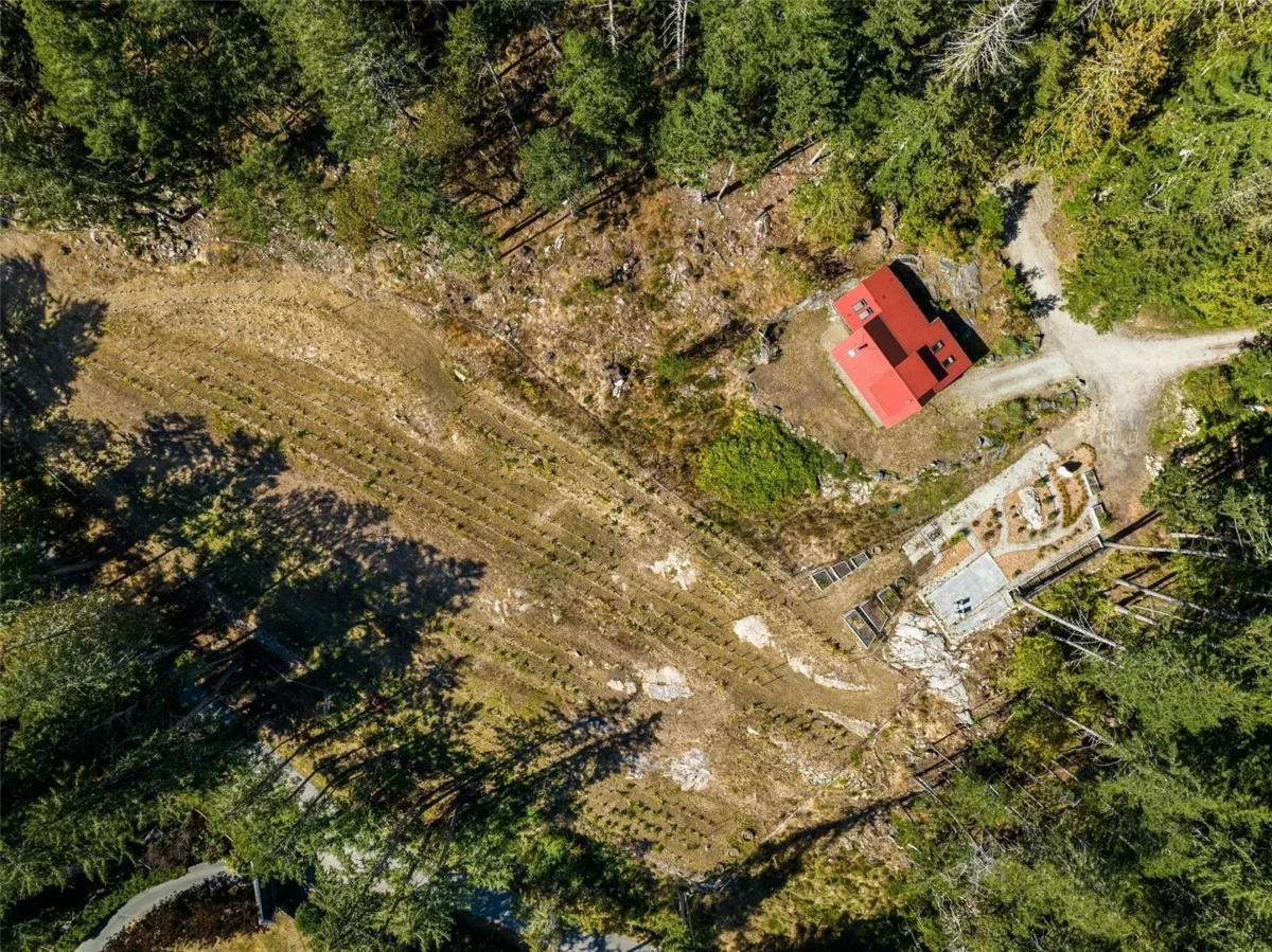 Living Room Photo of 400 Baker Road, Salt Spring Island, BC