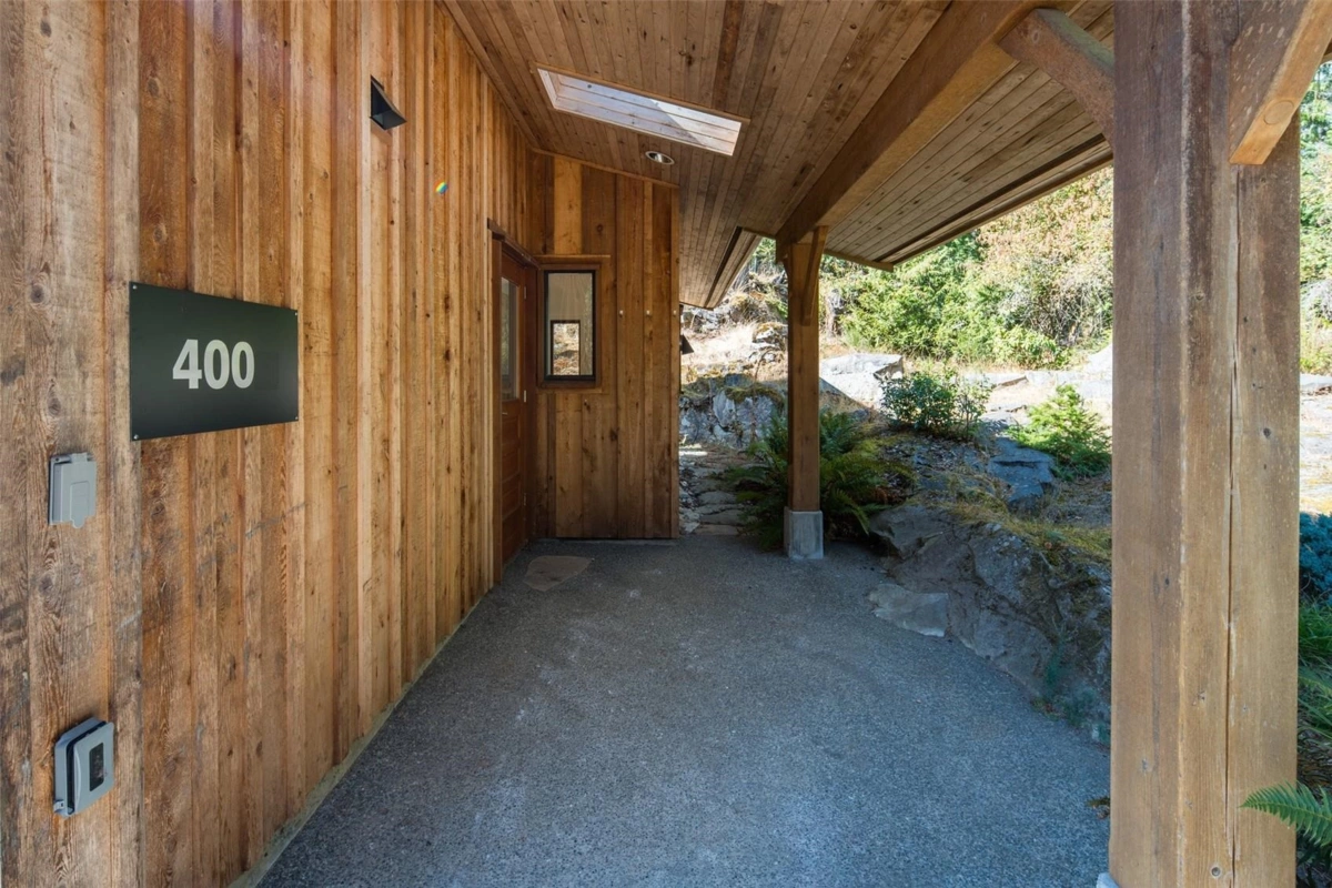 Mudroom Photo of 400 Baker Road, Salt Spring Island, BC