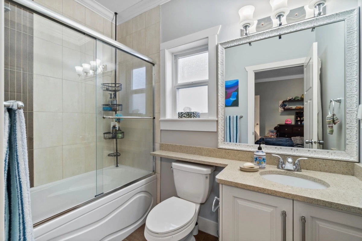 Basement Recreation Room Photo of 8852 118 Street, Delta, BC