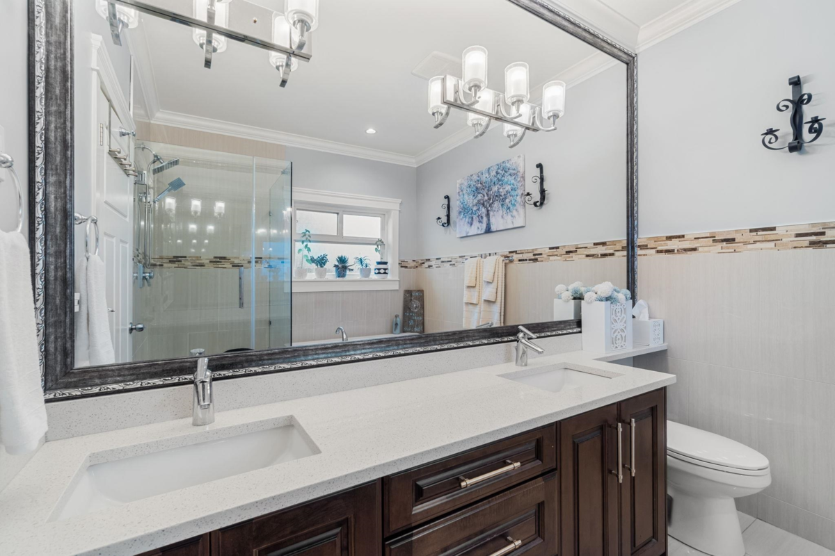 Walk-In Closet Photo of 8852 118 Street, Delta, BC