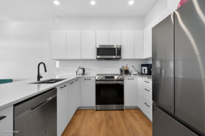 101 15255 Sitka Drive, Surrey, BC, Surrey — Townhouse for sale