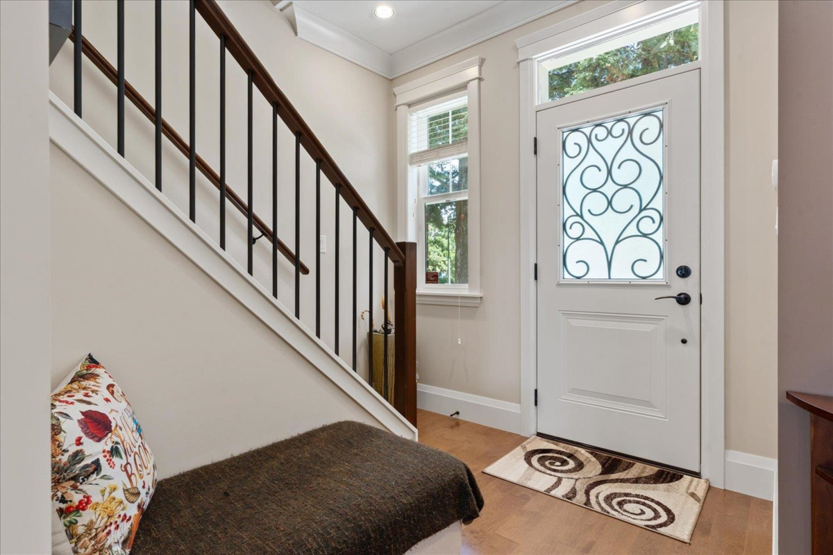 Dining Area Photo of 5767 Garrison Boulevard, Chilliwack, BC