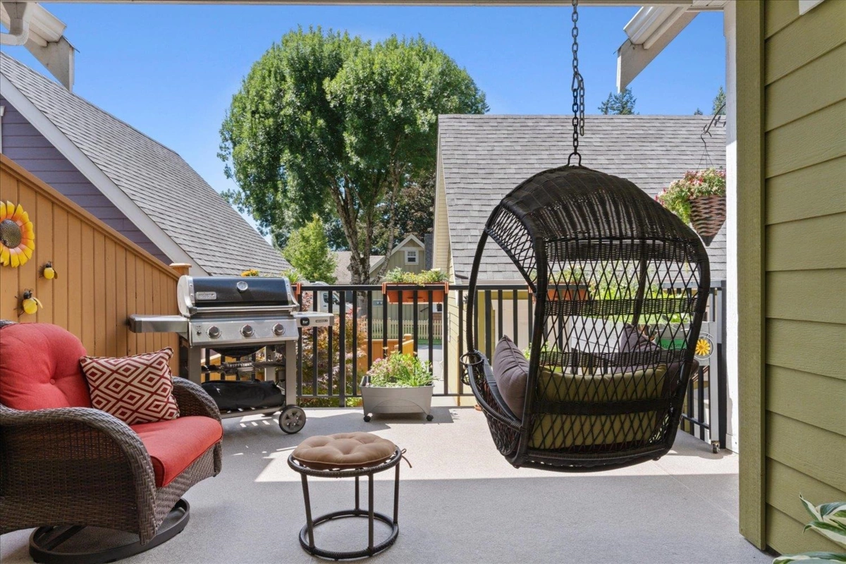 Guest Bathroom Photo of 5767 Garrison Boulevard, Chilliwack, BC