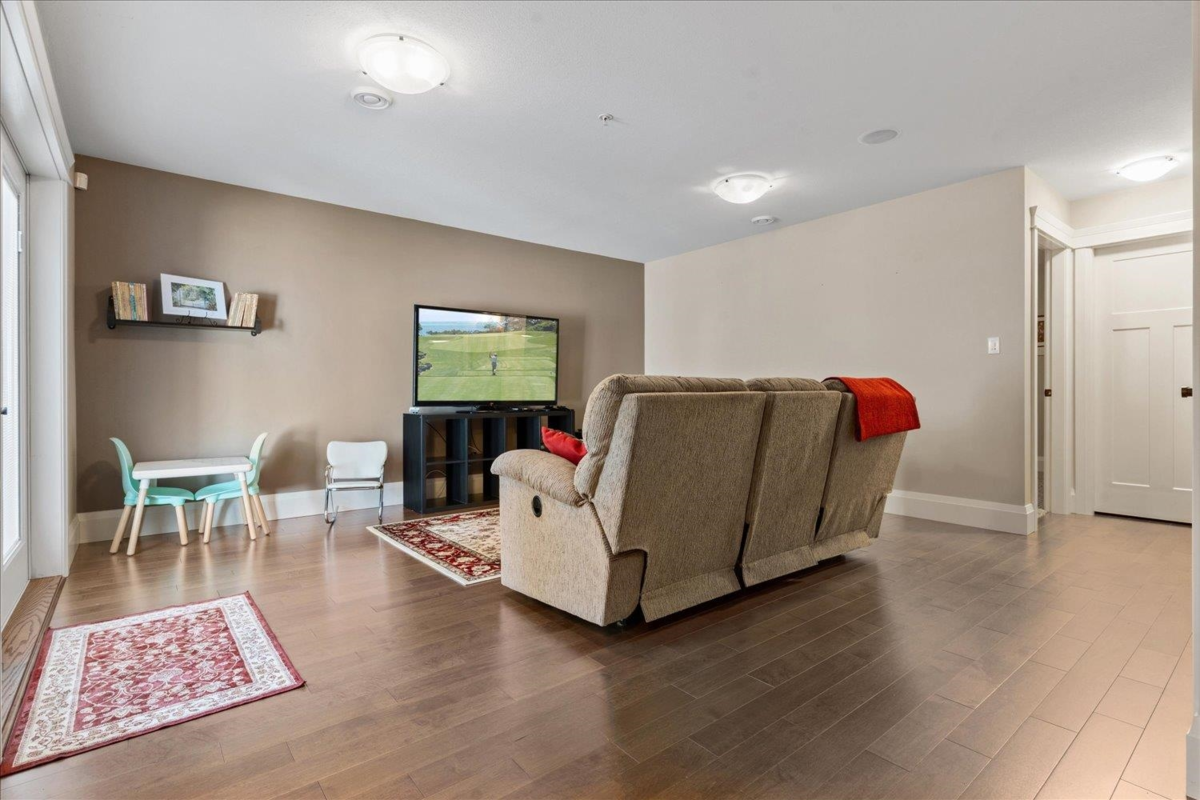 Hot Tub / Spa Photo of 5767 Garrison Boulevard, Chilliwack, BC