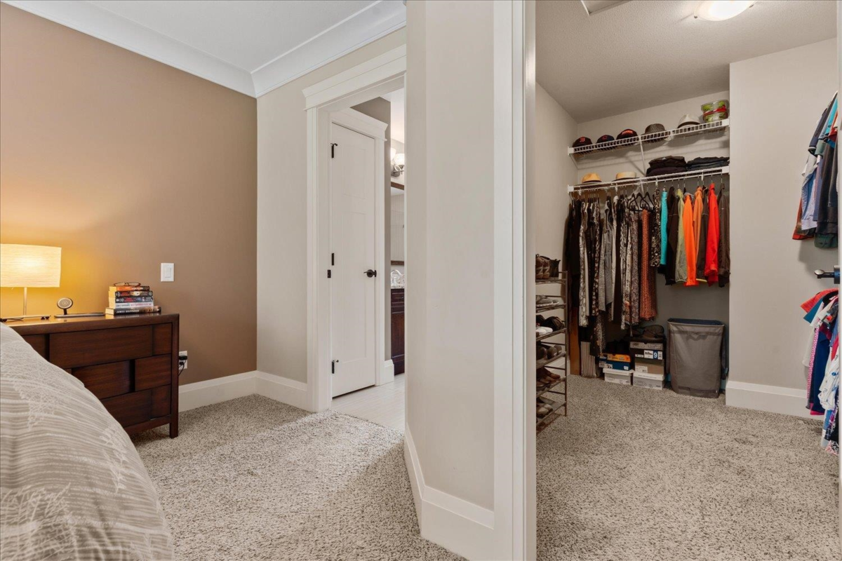 Swimming Pool Photo of 5767 Garrison Boulevard, Chilliwack, BC