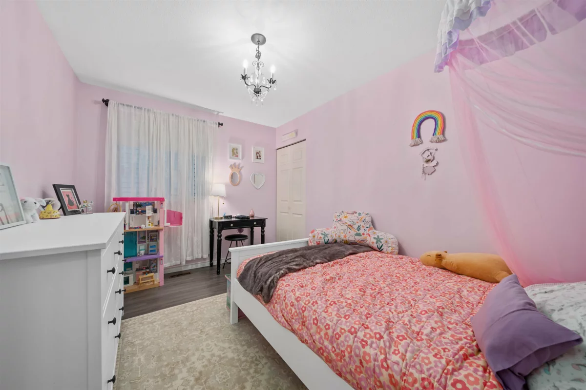 Basement Recreation Room Photo of 19566 Park Road, Pitt Meadows, BC